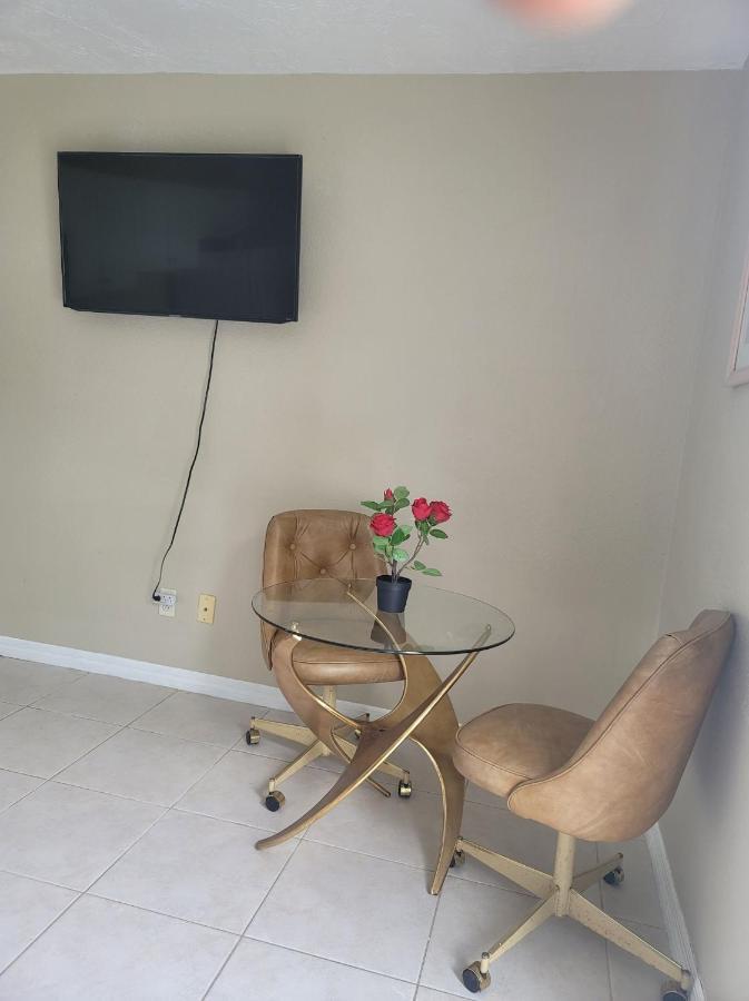 Entire Guesthouse 5 Mins To Siesta Key & Downtown Sarasota Eksteriør bilde