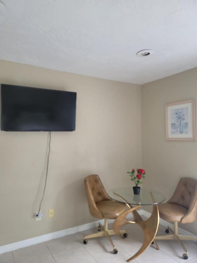 Entire Guesthouse 5 Mins To Siesta Key & Downtown Sarasota Eksteriør bilde